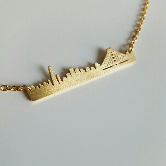San Francisco the City Skyline Necklace - Picture 3 of 4