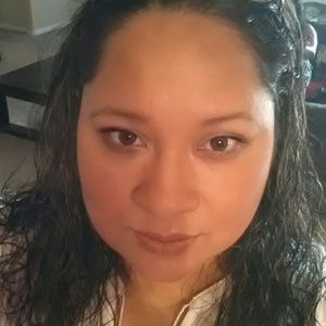 Meet your Posher, Cinthia