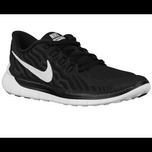 Nike free 5.0 women's in black