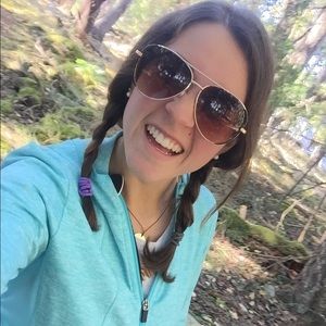 Meet your Posher, Julia