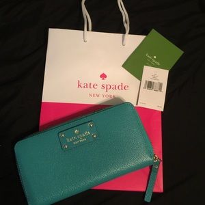 NWT Kate Spade Neda wallet