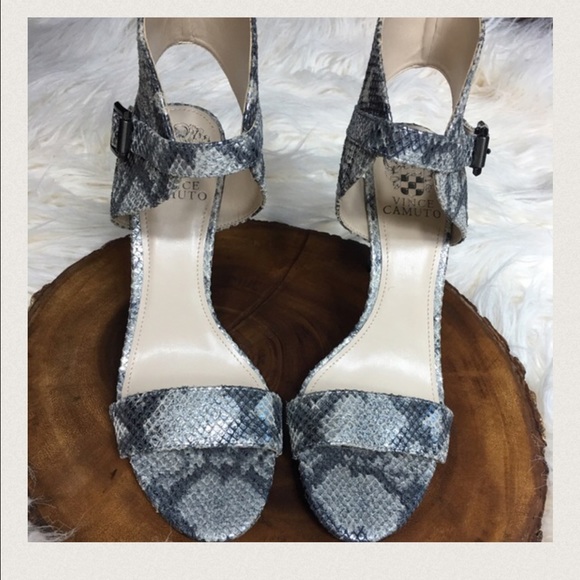 4 1/2 inch Vince Camuto Pumps - Picture 2 of 3