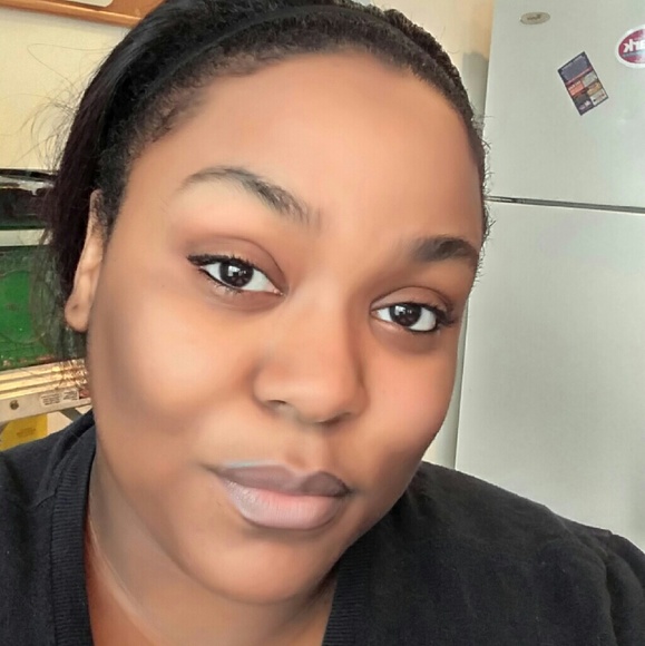 Meet your Posher, Kismee