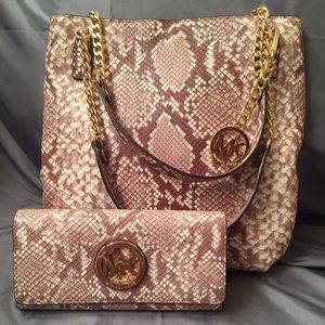 (SOLD) Michael Kors Crossbody/Shoulder Bag Only