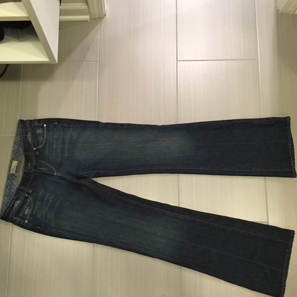 Paige Premium denim Laurel Canyon jeans size 28