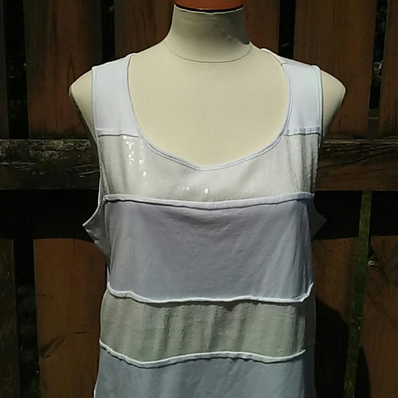 Top - Picture 2 of 4