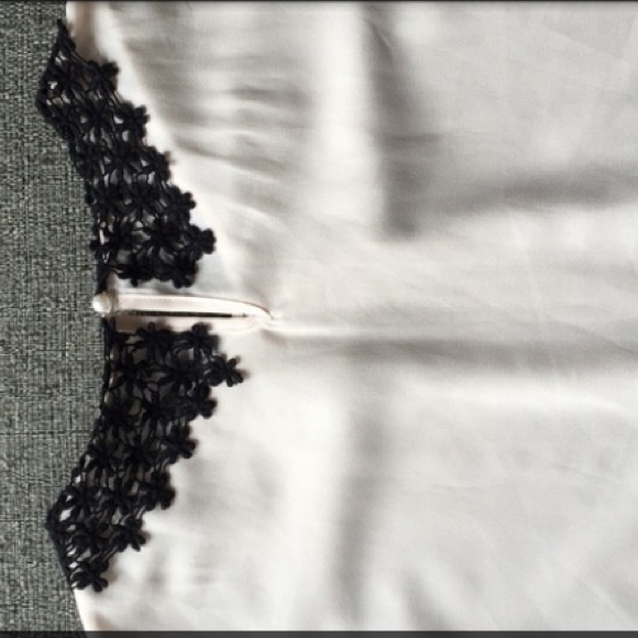 Anthropologie Darling brand top with lace collar - Picture 2 of 3