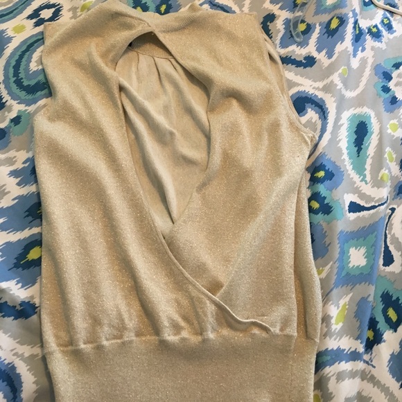 Gold Backless Top - Picture 2 of 2