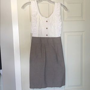 Adorable dress with leopard buttons