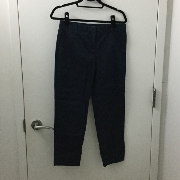 Vineyard Vines navy cropped ankle pants size 4