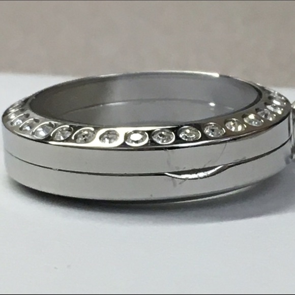 Origami Owl Medium Locket with Crystals - Picture 3 of 4