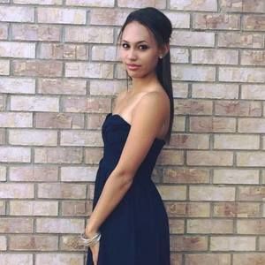 Meet your Posher, Olivia