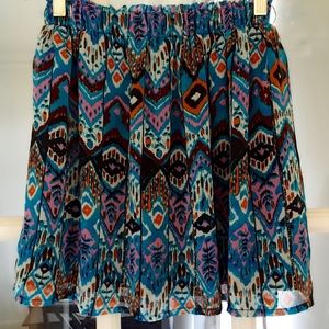 SUPER CUTE SHORT FLOWY SKIRT