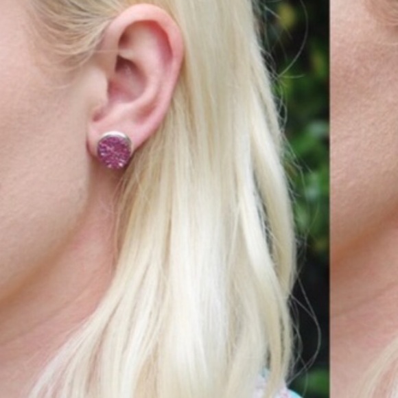 Purple earrings - Picture 3 of 3