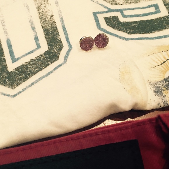 Purple earrings - Picture 2 of 3