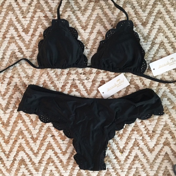 NWT black scallop edge bikini