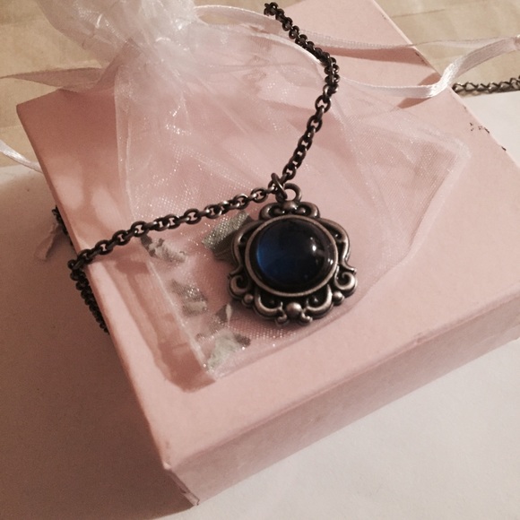 Urban Outfitters Jewelry - Mood necklace 💞
