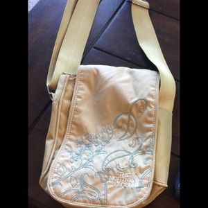 North Face cross body bag/purse.