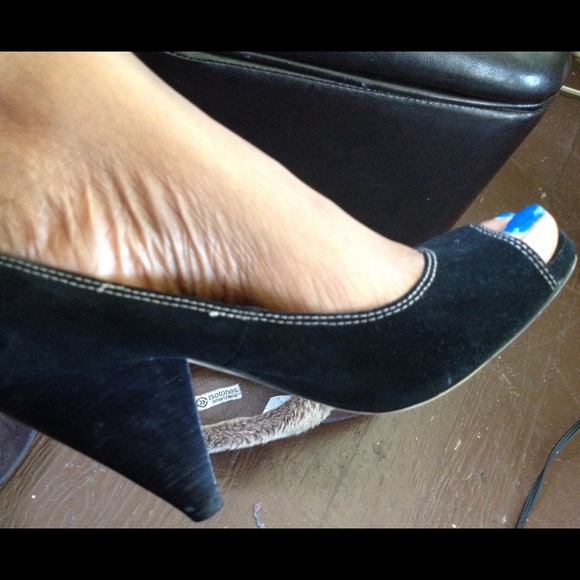 Michael Kors Black Suede Peep Toe Pumps