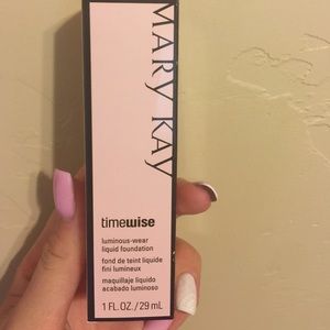 Mary Kay timewise foundation