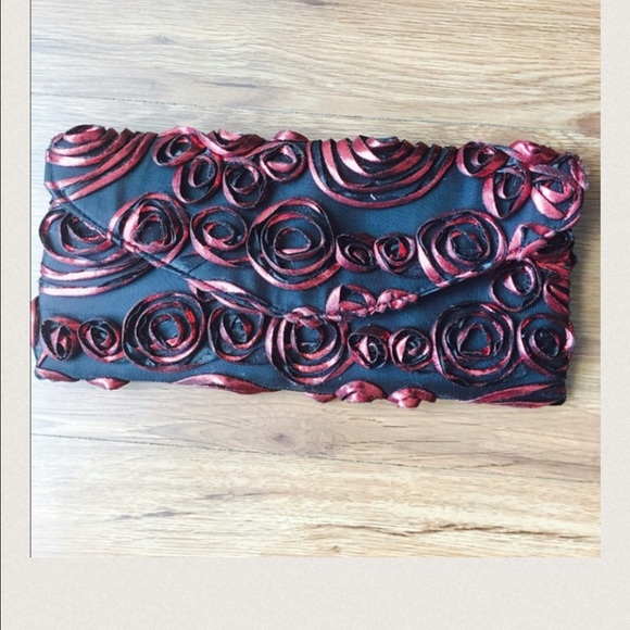 💥SALE💥Red & Black 10 X 5 Hand Purse