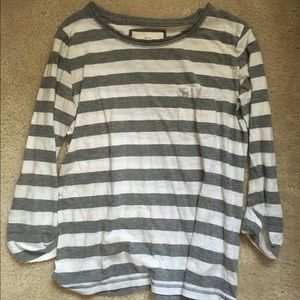 Abercrombie and Fitch Gray and white t shirt