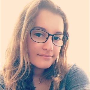 Meet your Posher, Abby