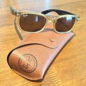 Ray-Ban wayfarer  Sunglasses *AUTHENTIC*