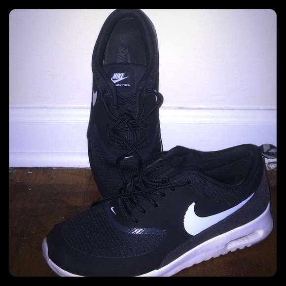 Air Max Thea size 7