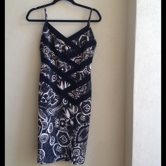 Fitted evening dress.