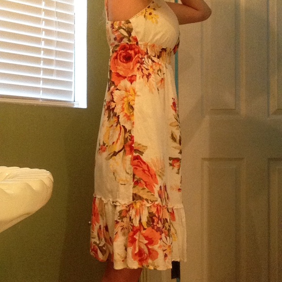 More Pictures For Mid-Length Dress - Picture 3 of 4