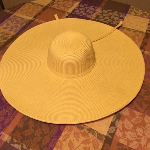 *LAST ONE* Yellow Wide Brim Floppy Hat - Picture 4 of 4