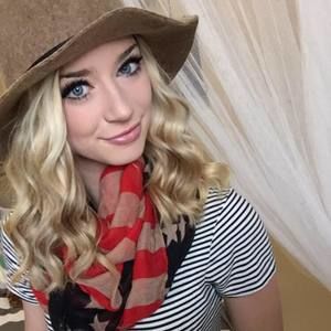 Meet your Posher, Mallory