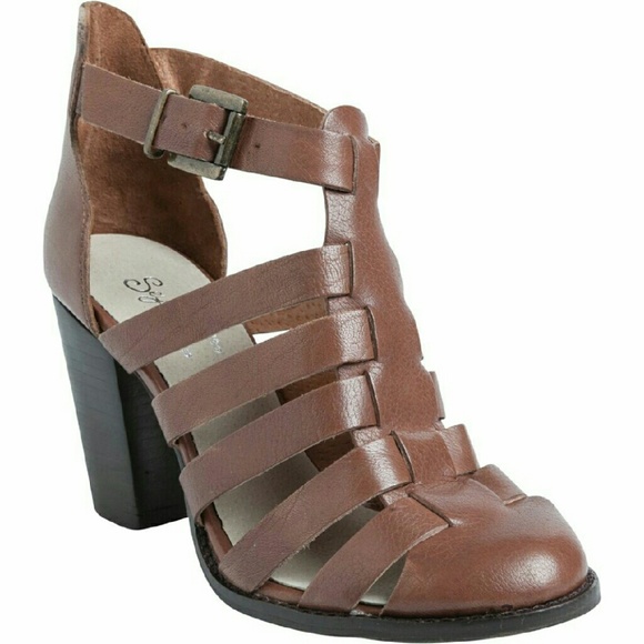 Chunky Heel Brown Sandals