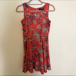 🤘🏼SOLD🤘🏼Perfect floral dress🌼🌻