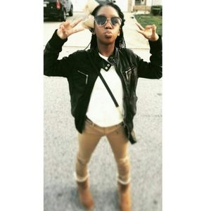 Meet your Posher, Alysa