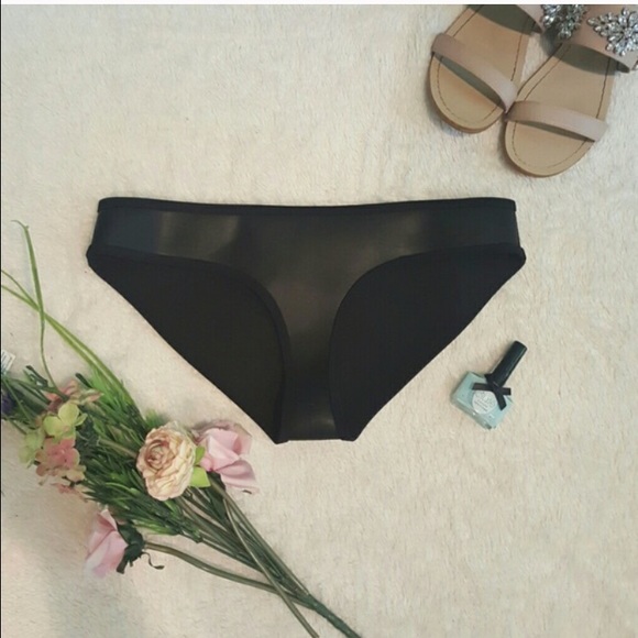 Authentic triangl bottoms