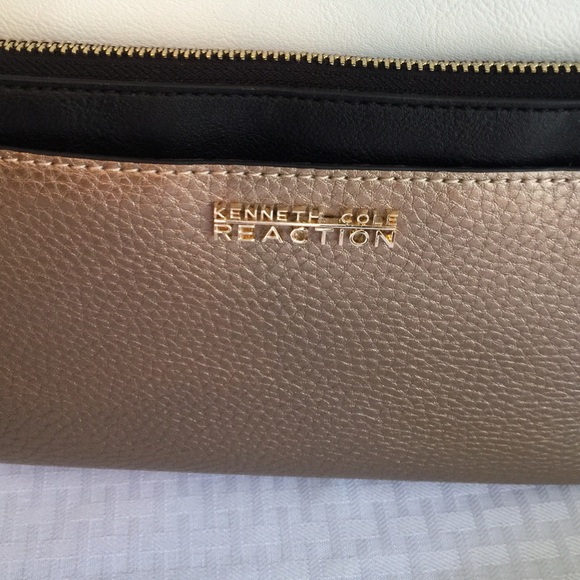 Kenneth Cole Reaction Satchel - Picture 2 of 3