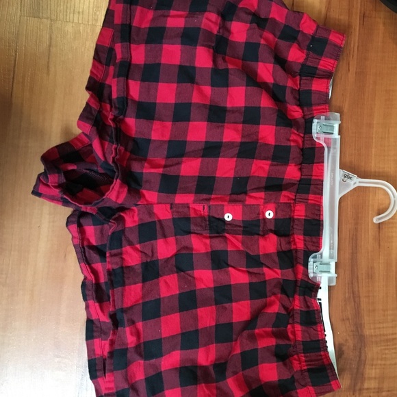 No peeking plaid VS shorts - Picture 2 of 2