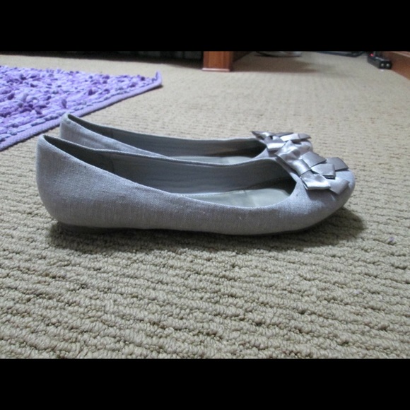 Sliver Flats - Picture 2 of 2