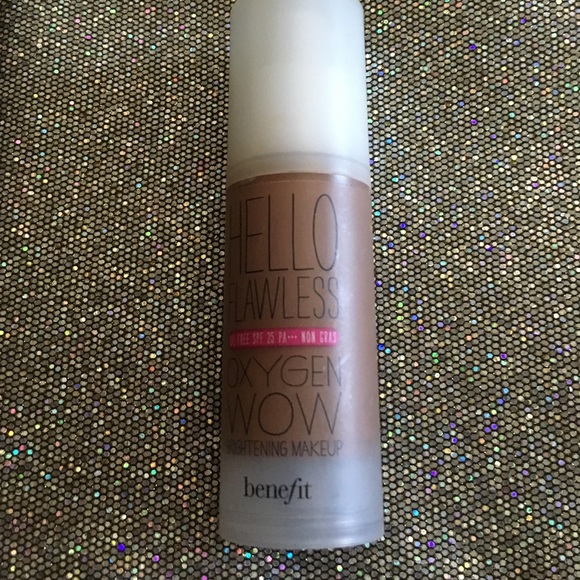 benefit HELLO FLAWLESS‼️ - Picture 1 of 1