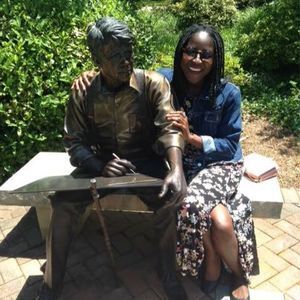 Meet your Posher, Farida