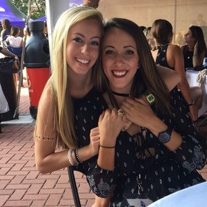 Meet your Posher, Elizabeth