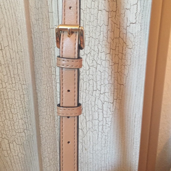 Micheal Kors purse - Picture 4 of 4