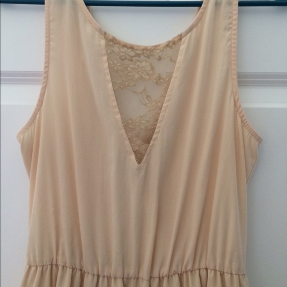 Cream High-Low Dress - Picture 2 of 4