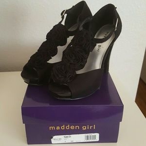 Madden Girl Lakomo Heel