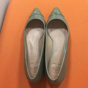 Tory burch pointed toe flats