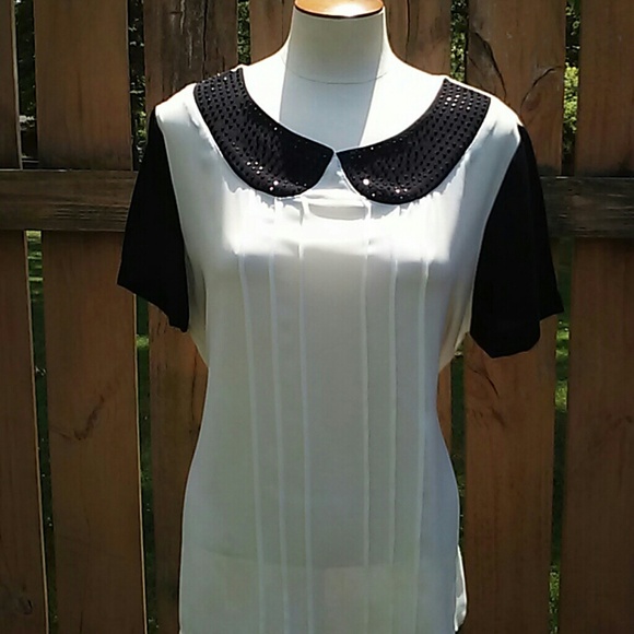 Top - Picture 2 of 3