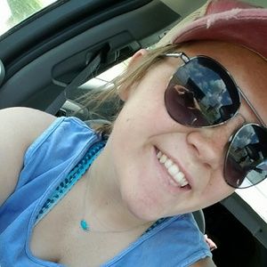 Meet your Posher, Alyssa