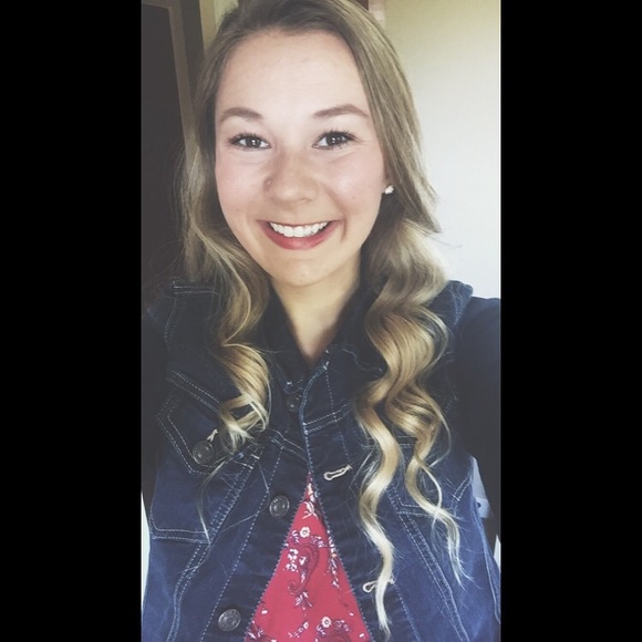 Meet your Posher, Allison - Picture 1 of 1